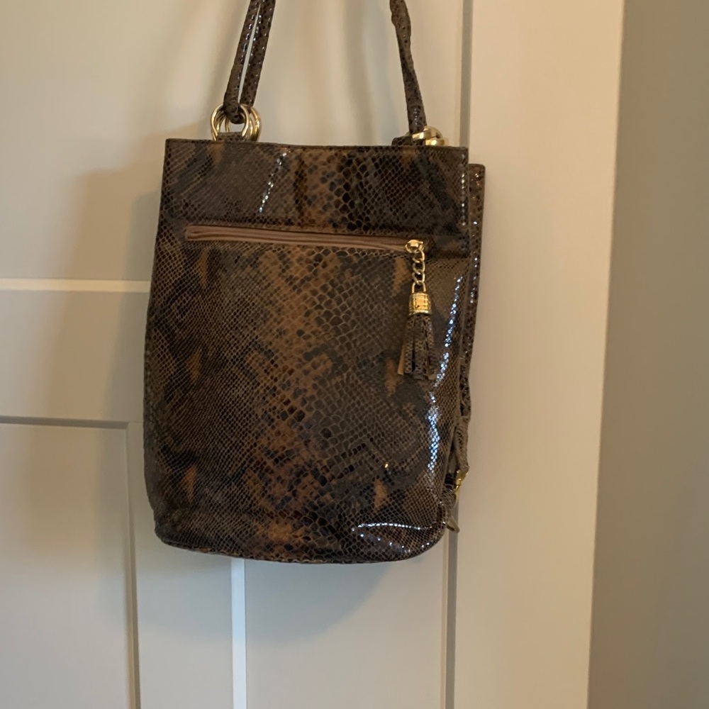 Chic Brown Snake Print Shoulder Bag